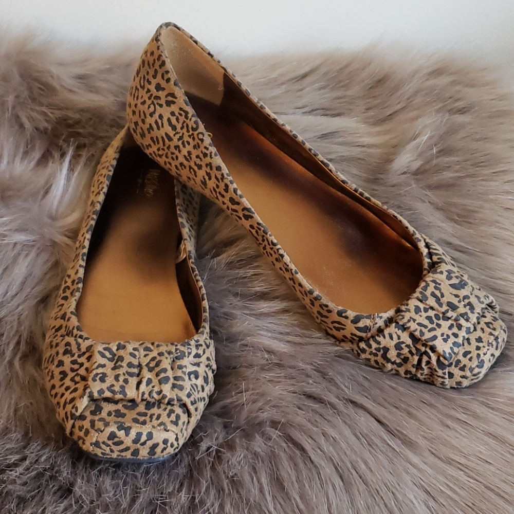 Mossimo Flats